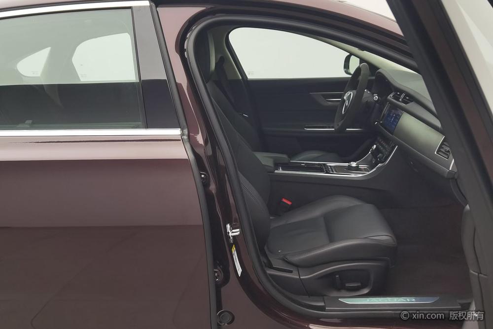 Jaguar XFL 2017 XFL 2.0T 240PS Luxury – фото 12
