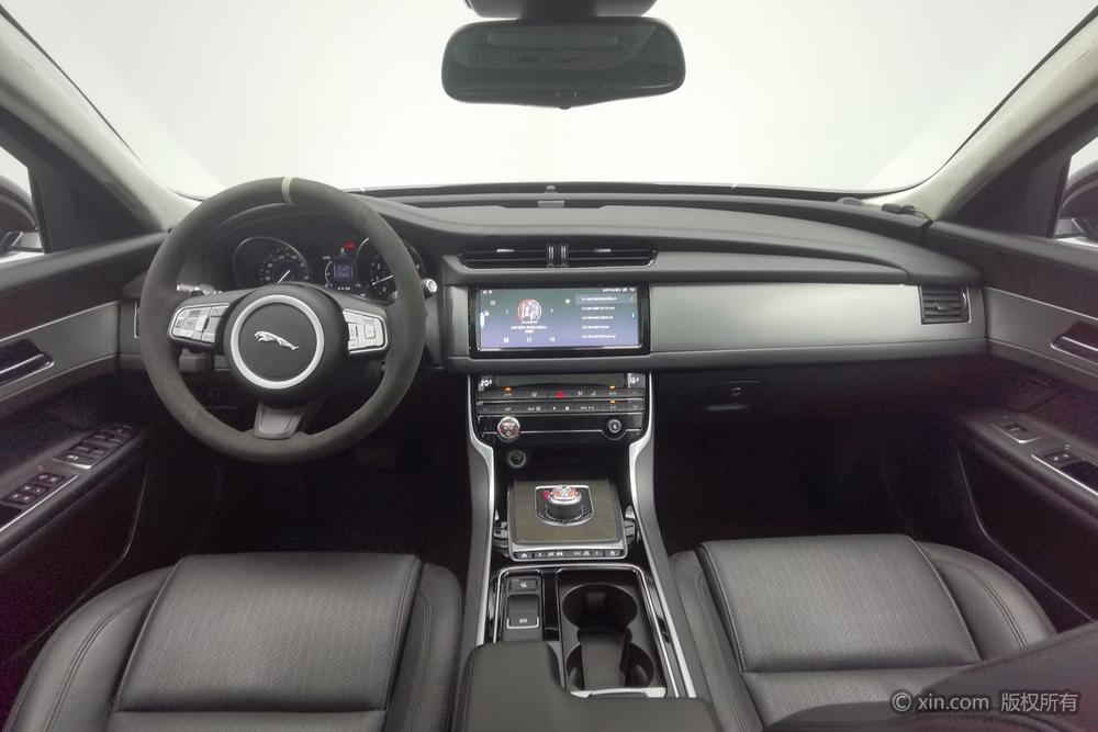 Jaguar XFL 2017 XFL 2.0T 240PS Luxury – фото 13