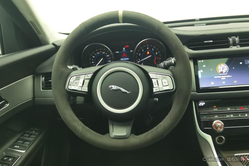 Jaguar XFL 2017 XFL 2.0T 240PS Luxury – фото 15