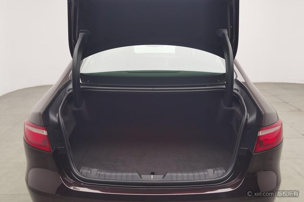 Jaguar XFL 2017 XFL 2.0T 240PS Luxury – фото 24
