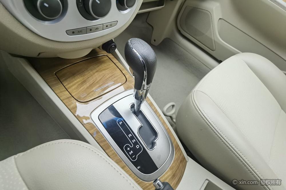 Buick Excelle HRV 2015 1.5L Automatic Classic – фото 15