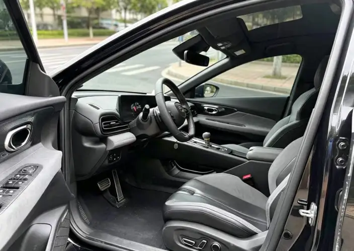 Emzoom 2022 Model 270T J16 R-Style Track Edition – фото 8