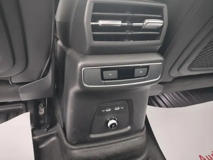 Audi Q4 e-tron 2024 Model 40 e-tron Genesis Edition – фото 10