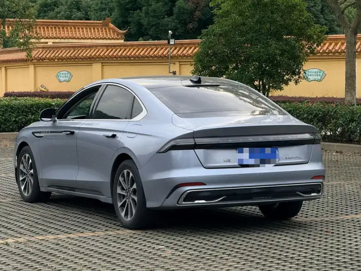 Lincoln Z 2022 Model i Xiang Zun Shang Edition – фото 5