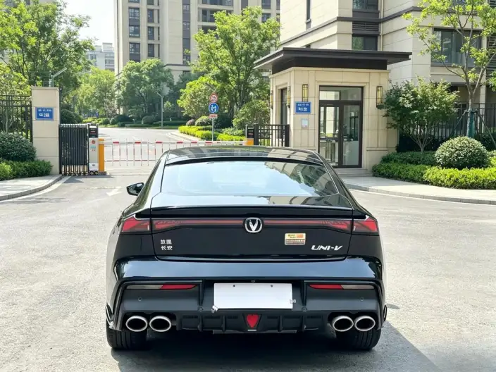 Changan UNI-V 2022 Model 1.5T Sports Edition – фото 5