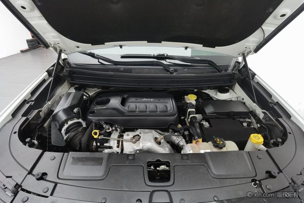 Commander Модель 2018 года 2.0T 4WD Premium National V – фото 5