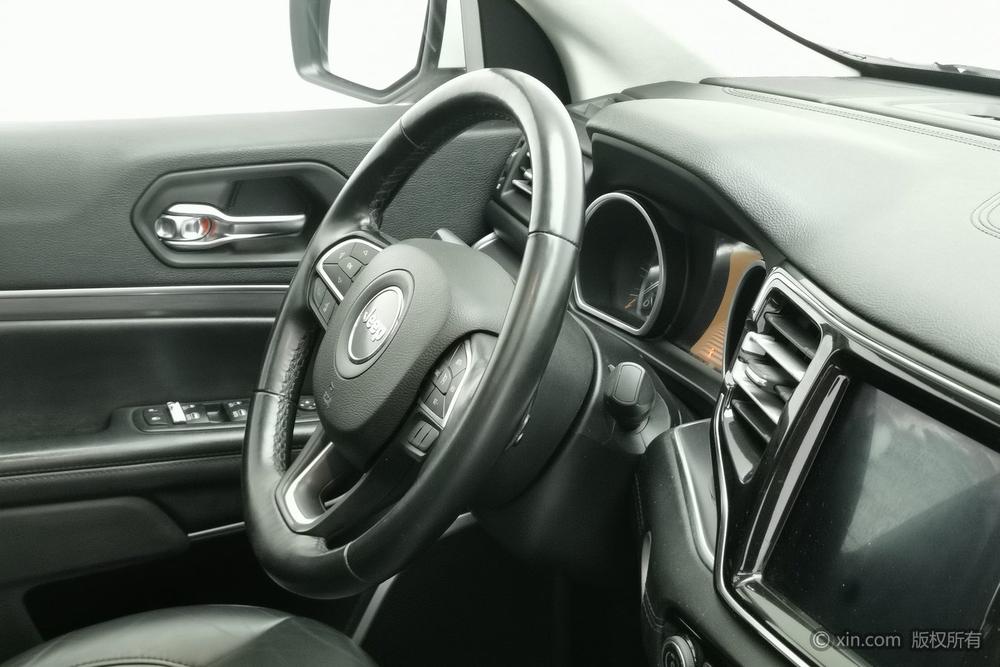 Commander Модель 2018 года 2.0T 4WD Premium National V – фото 10