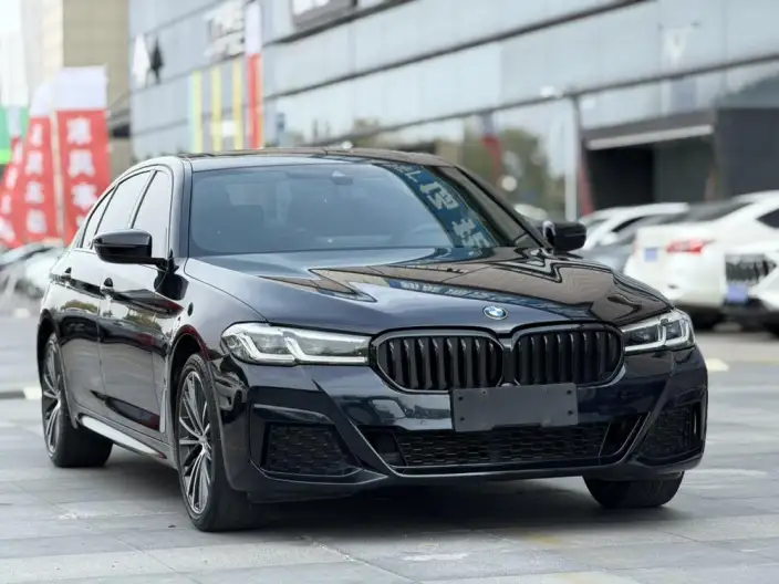 BMW 5 Series 2022 Model 530Li Leading Model M Sports Set – фото 3