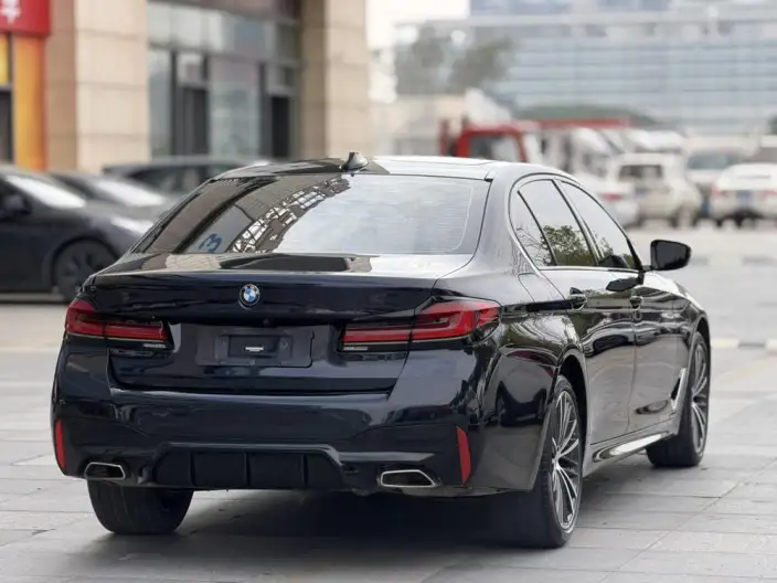 BMW 5 Series 2022 Model 530Li Leading Model M Sports Set – фото 6