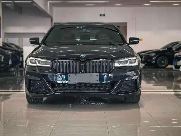 BMW 5 Series 2022 Model 530Li Leading Model M Sports Set – фото 2