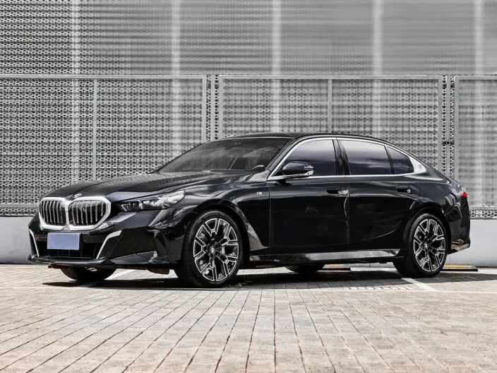BMW 5 Series 2025 Model 530Li Exclusive Model M Sports Set