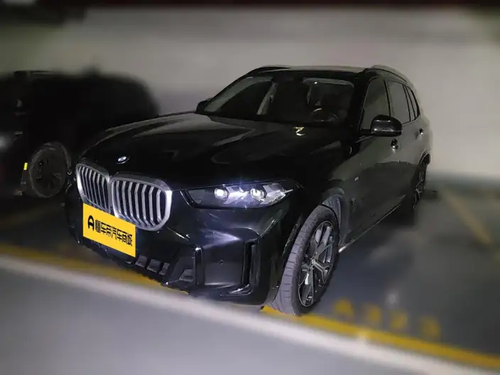 BMW X5 2023 Model xDrive30Li Exclusive Model M Sports Night Set