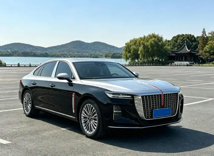 Hongqi H5 2023 Model 2.0T Automatic Smart Flag Enjoy Edition