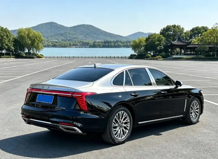 Hongqi H5 2023 Model 2.0T Automatic Smart Flag Enjoy Edition – фото 6