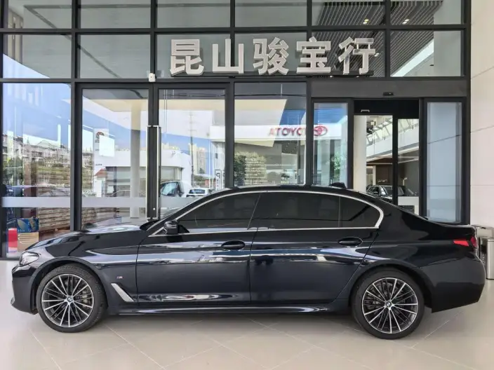 BMW 5 Series 2022 Model 530Li Leading Model M Sports Set