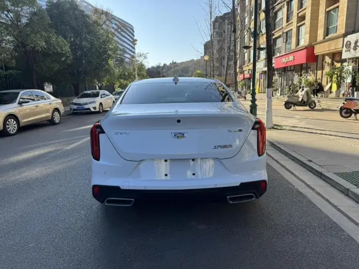 Cadillac CT4 2023 Model 25T Fashion Model