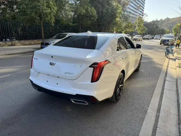 Cadillac CT4 2023 Model 25T Fashion Model – фото 5