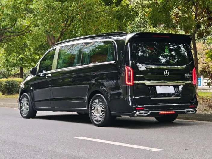 Viano 2023 Model 2.0T Elite Edition 7 seat – фото 5
