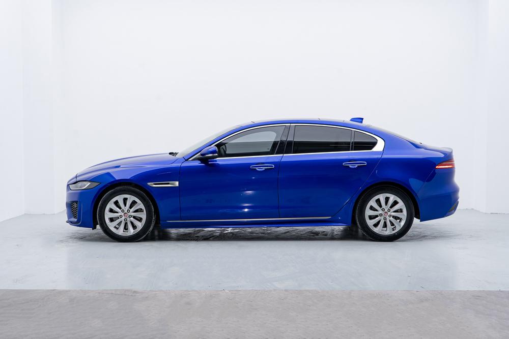 Jaguar XE L Модель 2020 года 2.0T 200PS R-DYNAMIC 青春 Sports Edition