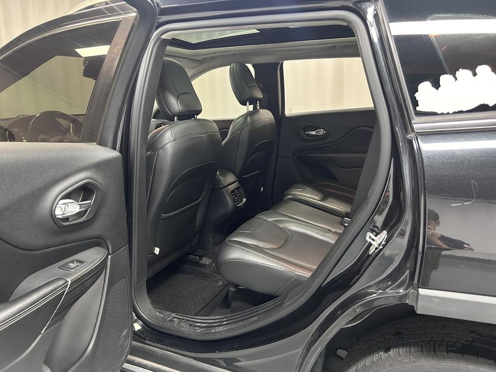 Jeep Cherokee 2016 модификация 2.0L Luxgen превосходить Edition – фото 18