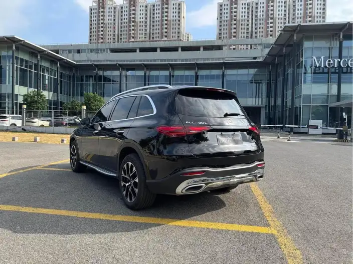 Mercedes-Benz GLC 2026 Model GLC 260 L 4MATIC Classic Edition 5 seat