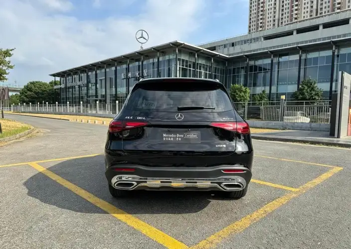Mercedes-Benz GLC 2026 Model GLC 260 L 4MATIC Classic Edition 5 seat – фото 5