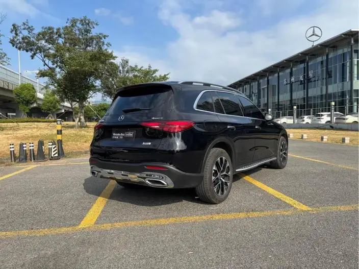 Mercedes-Benz GLC 2026 Model GLC 260 L 4MATIC Classic Edition 5 seat – фото 6
