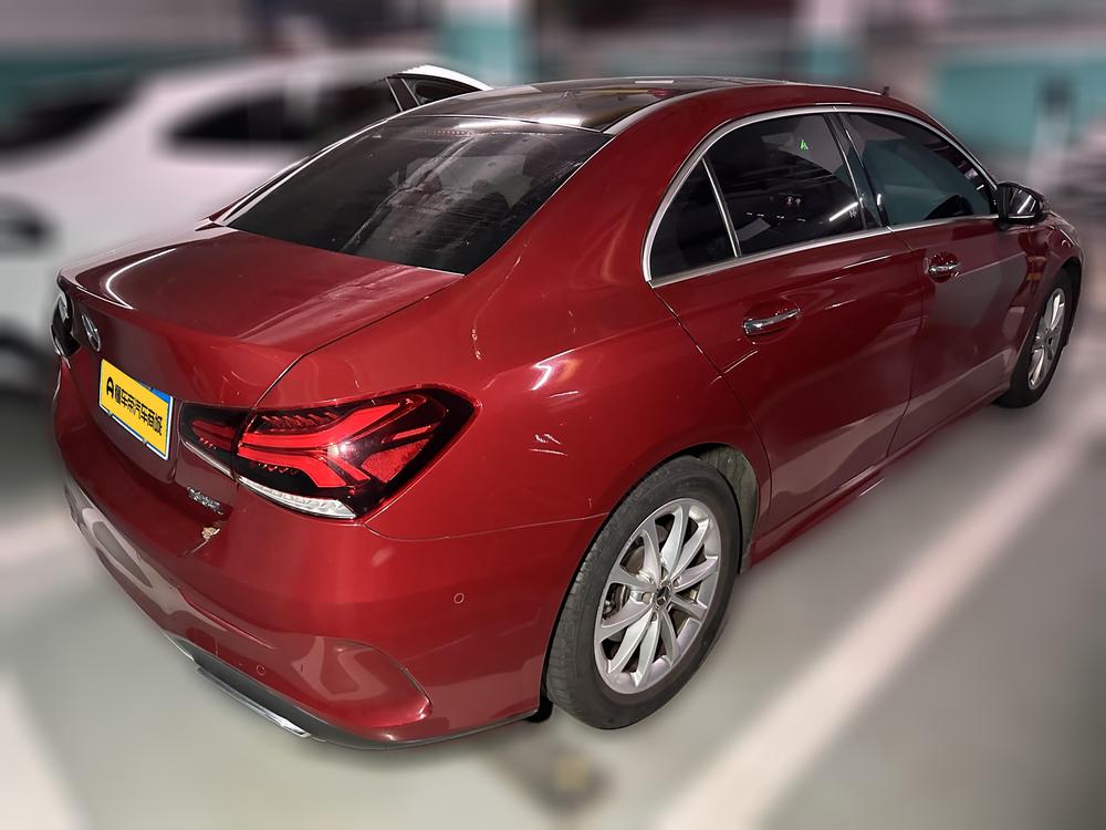 Mercedes-Benz A-Class Модель 2022 года комплектация A 200 L Sports sedan Fashion Edition