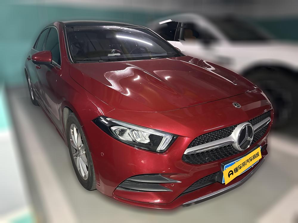 Mercedes-Benz A-Class Модель 2022 года комплектация A 200 L Sports sedan Fashion Edition