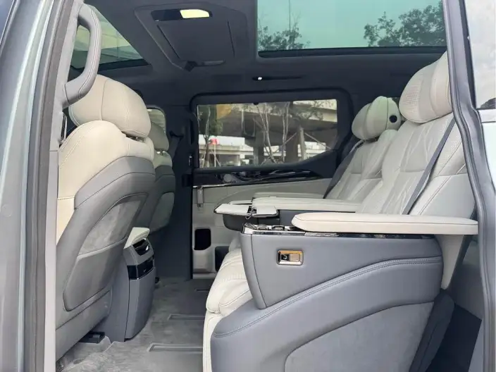 ZEEKR 009 2024 Model VI seat Executive Edition 4WD 108kWh – фото 8