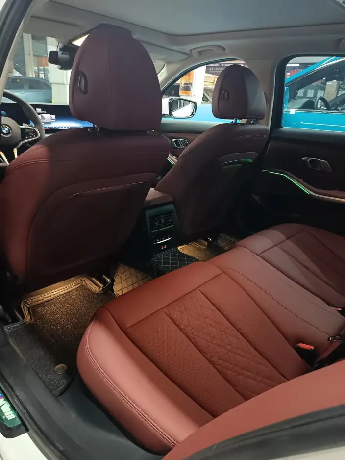 BMW 3 Series 2026 Model 325Li M Sports Set – фото 9