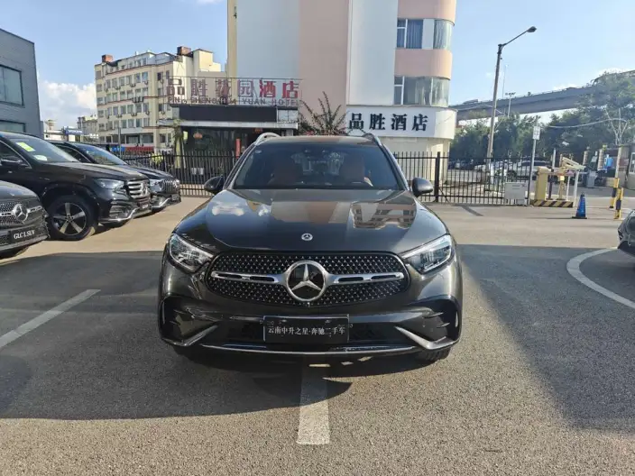 Mercedes-Benz GLC 2025 Model GLC 260 L 4MATIC Luxury Model 5 seat
