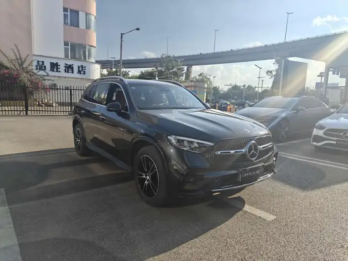 Mercedes-Benz GLC 2025 Model GLC 260 L 4MATIC Luxury Model 5 seat