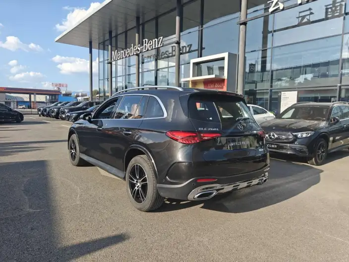 Mercedes-Benz GLC 2025 Model GLC 260 L 4MATIC Luxury Model 5 seat – фото 5