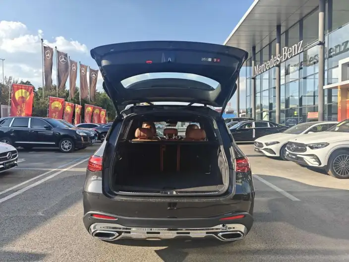 Mercedes-Benz GLC 2025 Model GLC 260 L 4MATIC Luxury Model 5 seat – фото 9