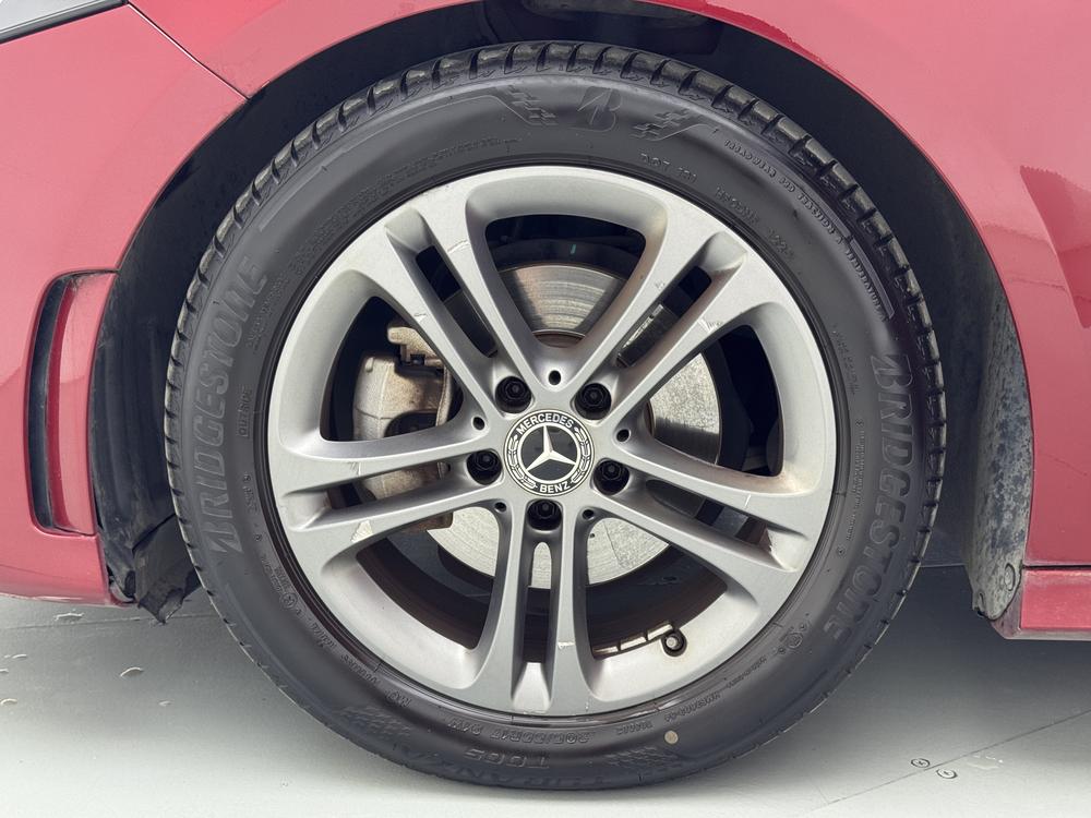 Mercedes-Benz A-Class Модель 2020 года A 180 L Sports sedan 特殊 Сравнение конфигураций – фото 9