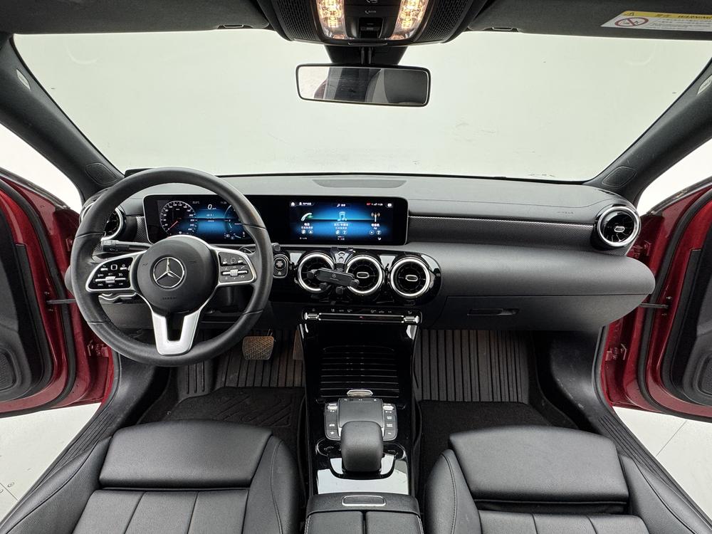 Mercedes-Benz A-Class Модель 2020 года A 180 L Sports sedan 特殊 Сравнение конфигураций – фото 14