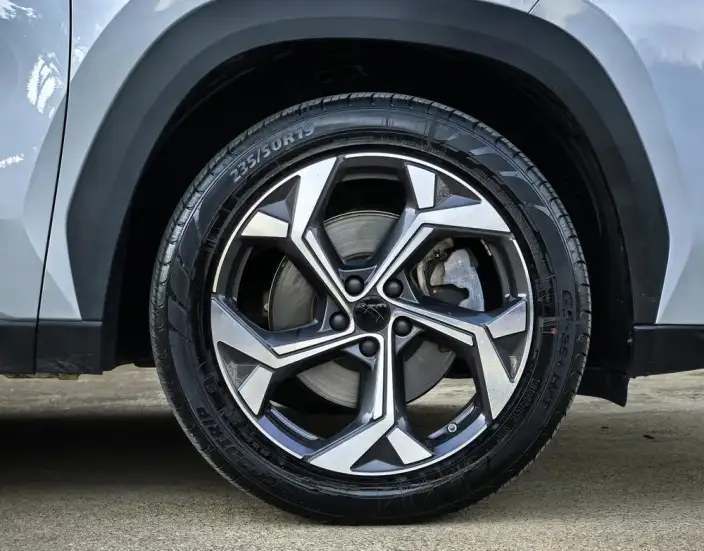 Geely Boyue L 2024 Model 1.5TD DCT Premium Edition – фото 8