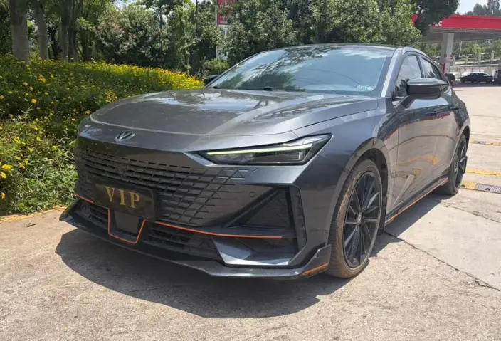 Changan UNI-V 2023 Model 1.5T Exclusive Model