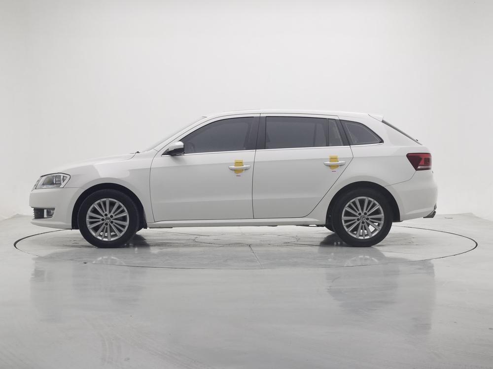 Volkswagen Lavida Plus 2013 модификация 1.4TSI Manual Com f ort
