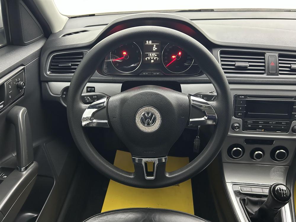 Volkswagen Lavida Plus 2013 модификация 1.4TSI Manual Com f ort – фото 16