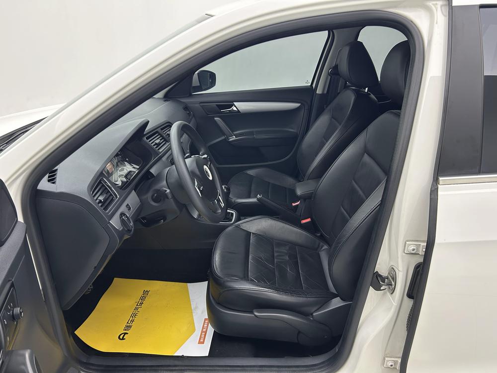 Volkswagen Lavida Plus 2013 модификация 1.4TSI Manual Com f ort – фото 19