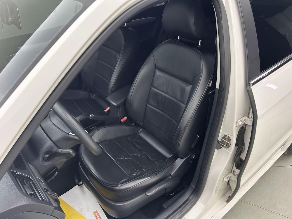 Volkswagen Lavida Plus 2013 модификация 1.4TSI Manual Com f ort – фото 20