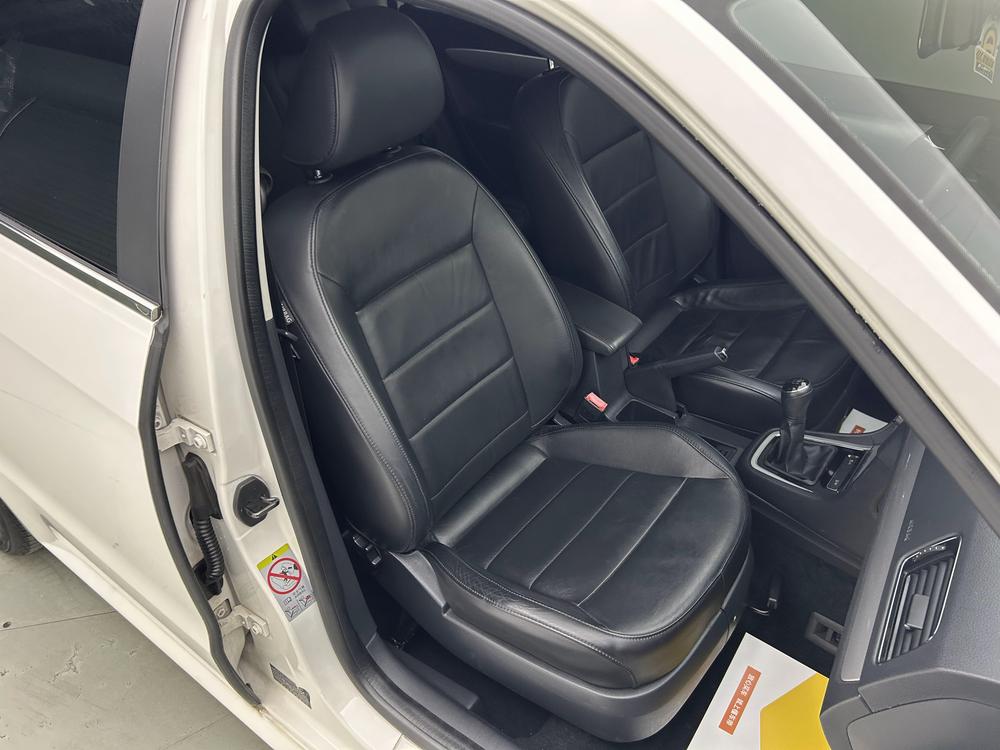 Volkswagen Lavida Plus 2013 модификация 1.4TSI Manual Com f ort – фото 21