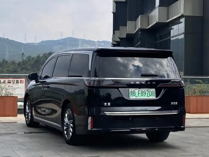 VOYAH Dreamer PHEV 2024 Model Ultra-long Endurance Superior Edition – фото 5