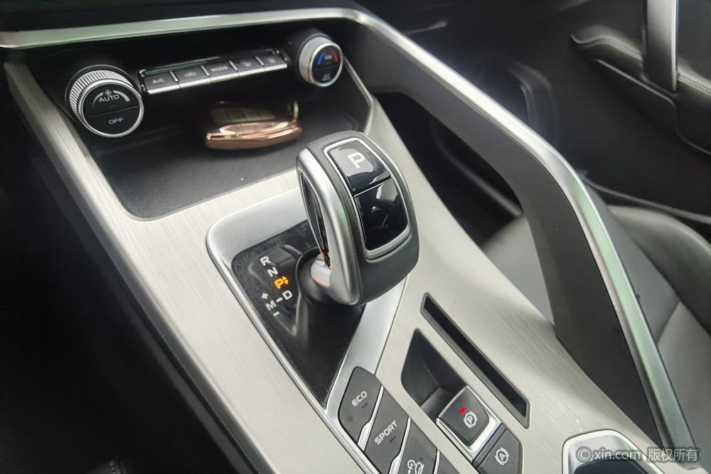 Geely Binyue 2019 260T DCT Knight China VI – фото 15