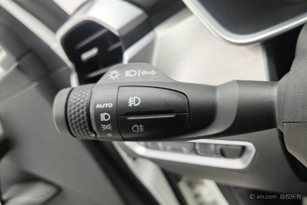 Geely Binyue 2019 260T DCT Knight China VI – фото 16