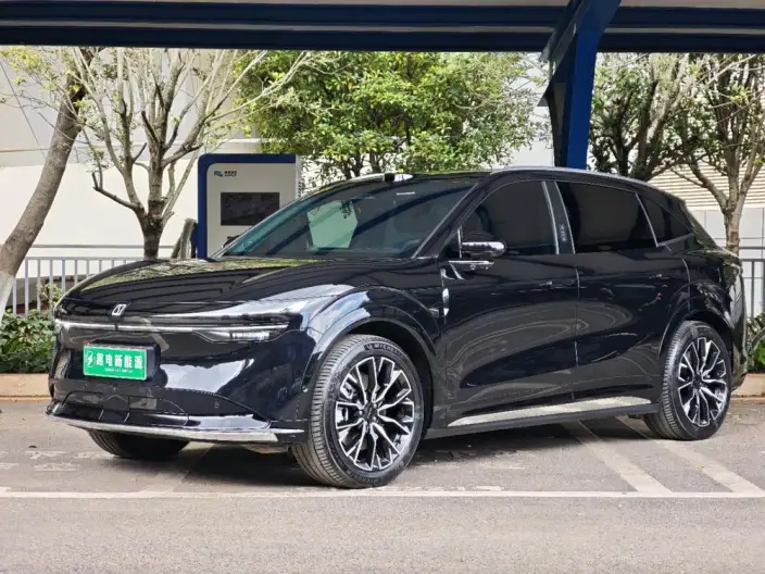 ZEEKR 7X 2025 Model 100kWh Long Battery Life Pro Rear Drive Smart Driving Edition – фото 1