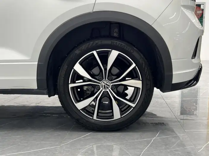 Volkswagen T-Roc 2023 Model 300TSI DSG Chenguang Edition – фото 9