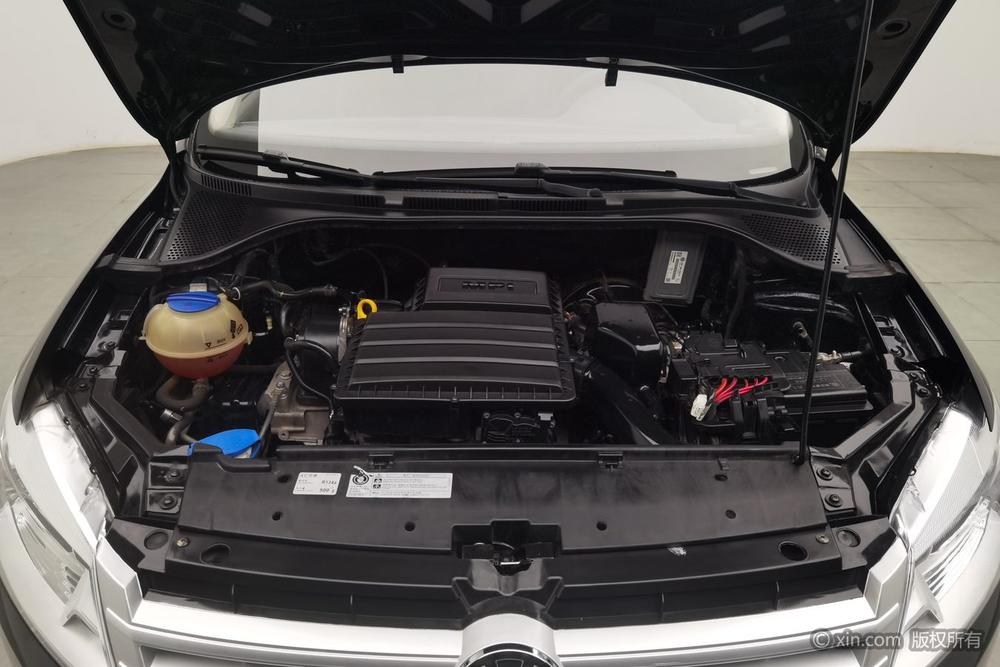 Volkswagen Santana 2015 1.6L Manual Fashion – фото 5